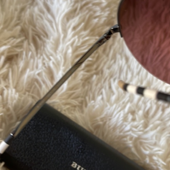 BURBERRY Round Sunglasses - Picture 4 of 7